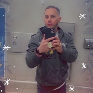 Meet your Posher, Jose